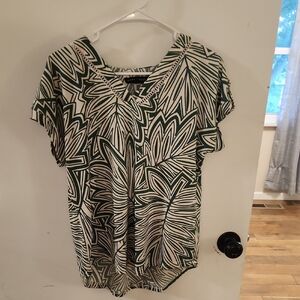 Chic Green and White Leaf Print Blouse